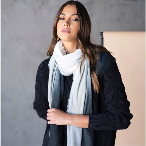 Scarve Cushnie Carly Ombre Print Scarf/Cover Up/Top - Picture 3 of 11